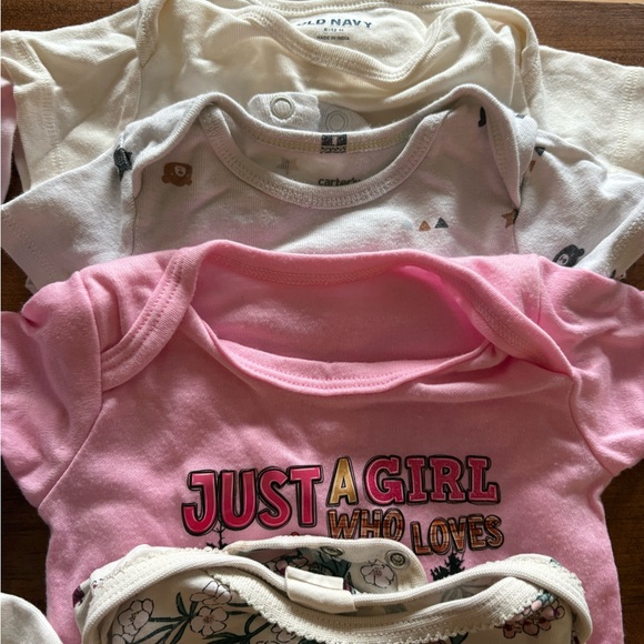 💥Buy 2 Get 1 Free💥 Assorted Baby Onesies in Pink and White - Picture 3 of 5